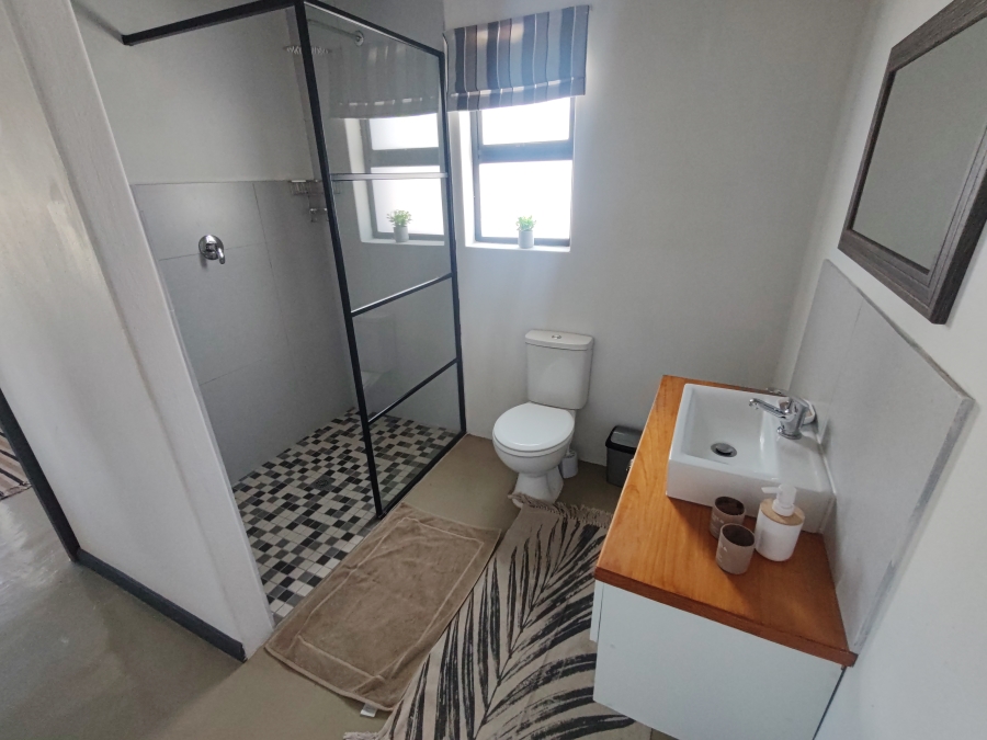 9 Bedroom Property for Sale in Hopefield Western Cape